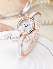 Load image into Gallery viewer, METAL BRACELET CLOCK